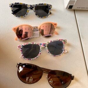 Floral and Solid Sunglasses Set